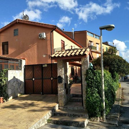 B&B Benjamas Bisacquino Exterior photo