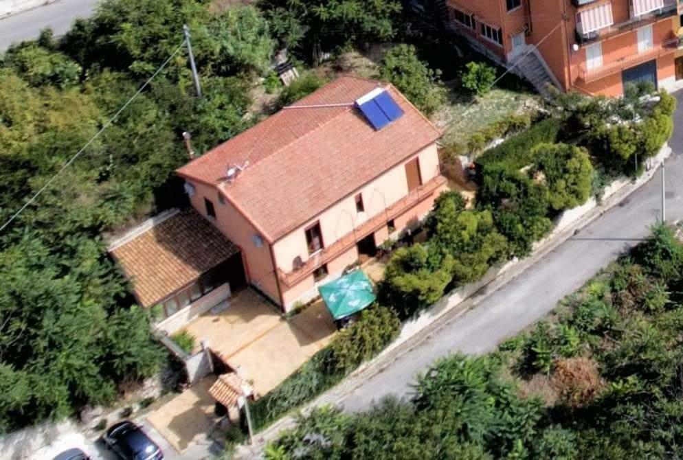 B&B Benjamas Bisacquino Exterior photo