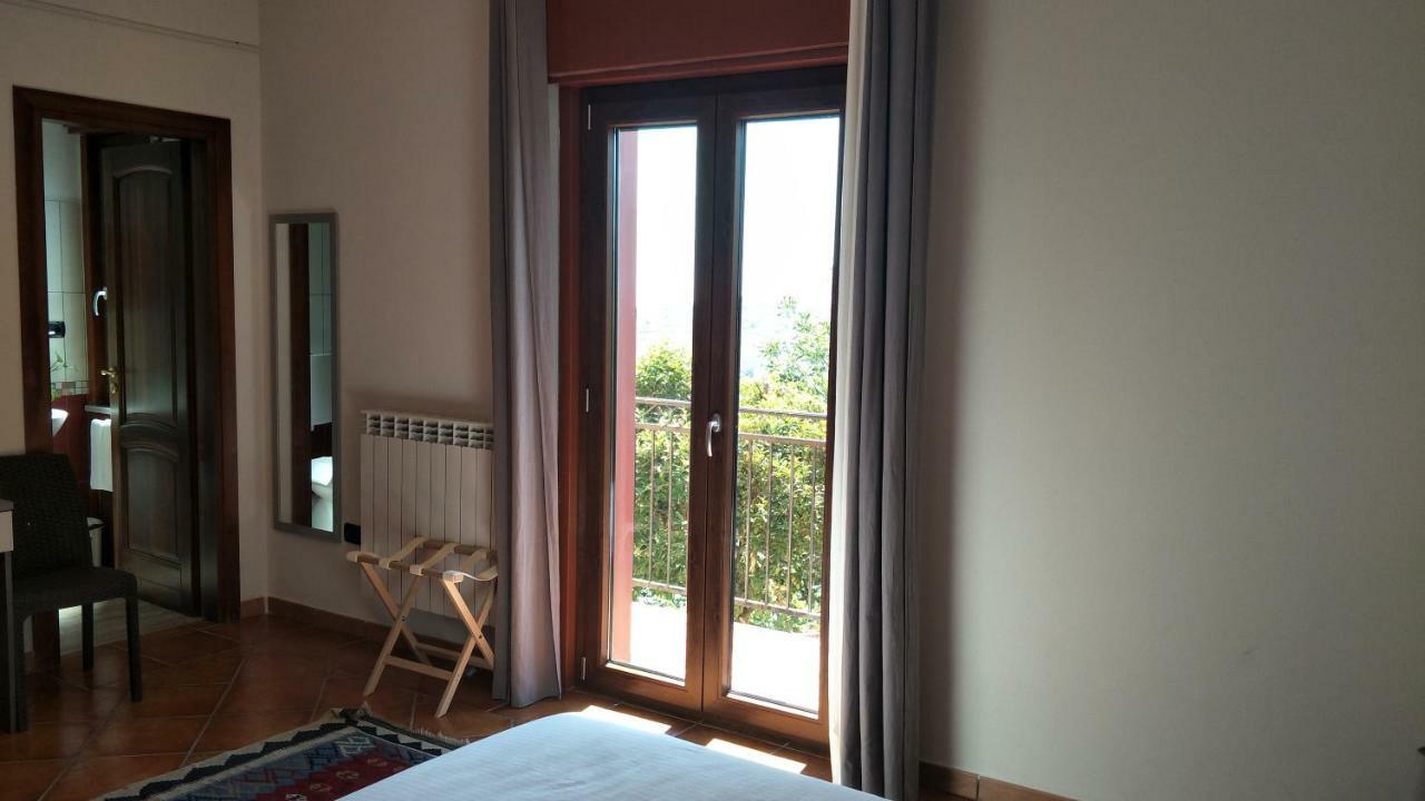 B&B Benjamas Bisacquino Exterior photo